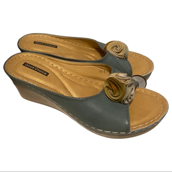 Wedges • Rose • Woman’s Sandals • Good Choice Blue & Brown lightweight wedges - Picture 1 of 4